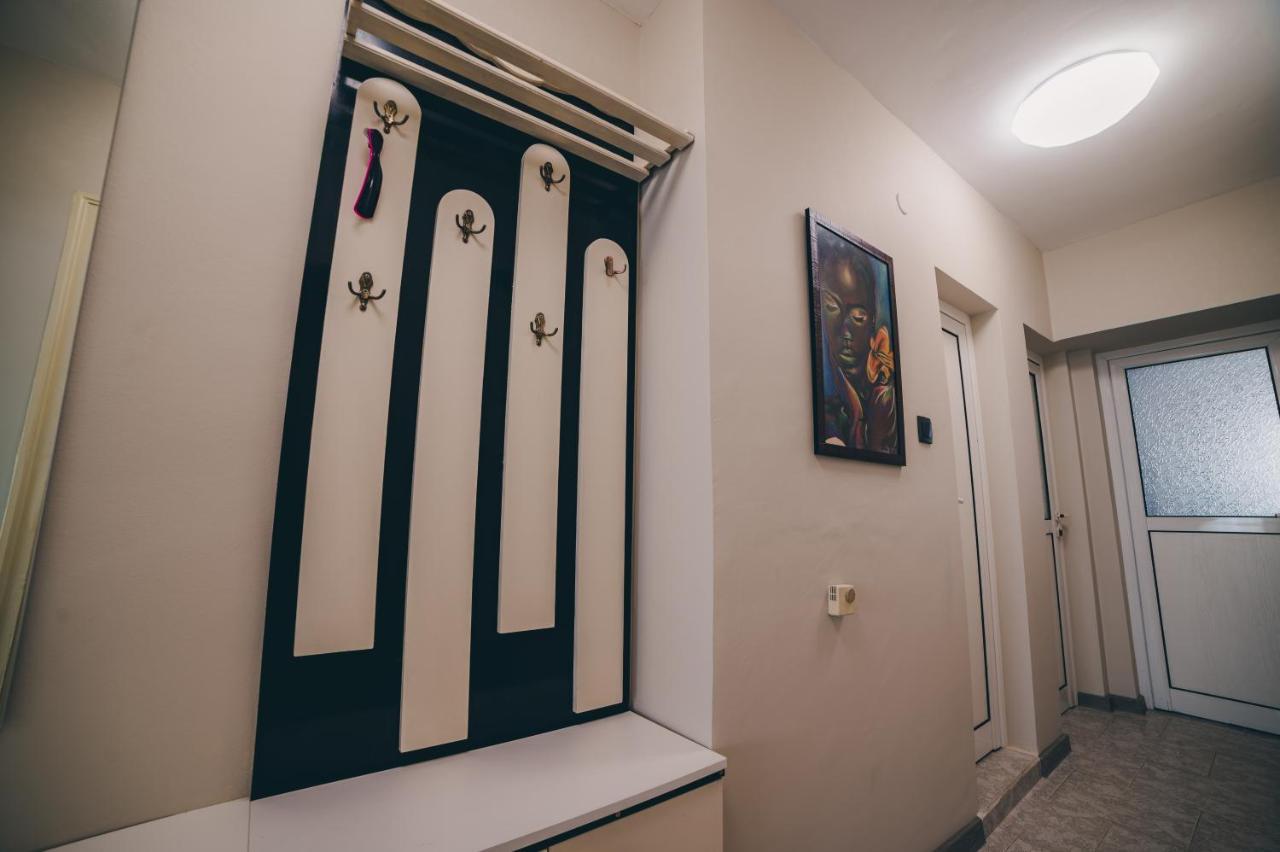 Unbeatable Location: New & Comfy Apartment فارنا المظهر الخارجي الصورة