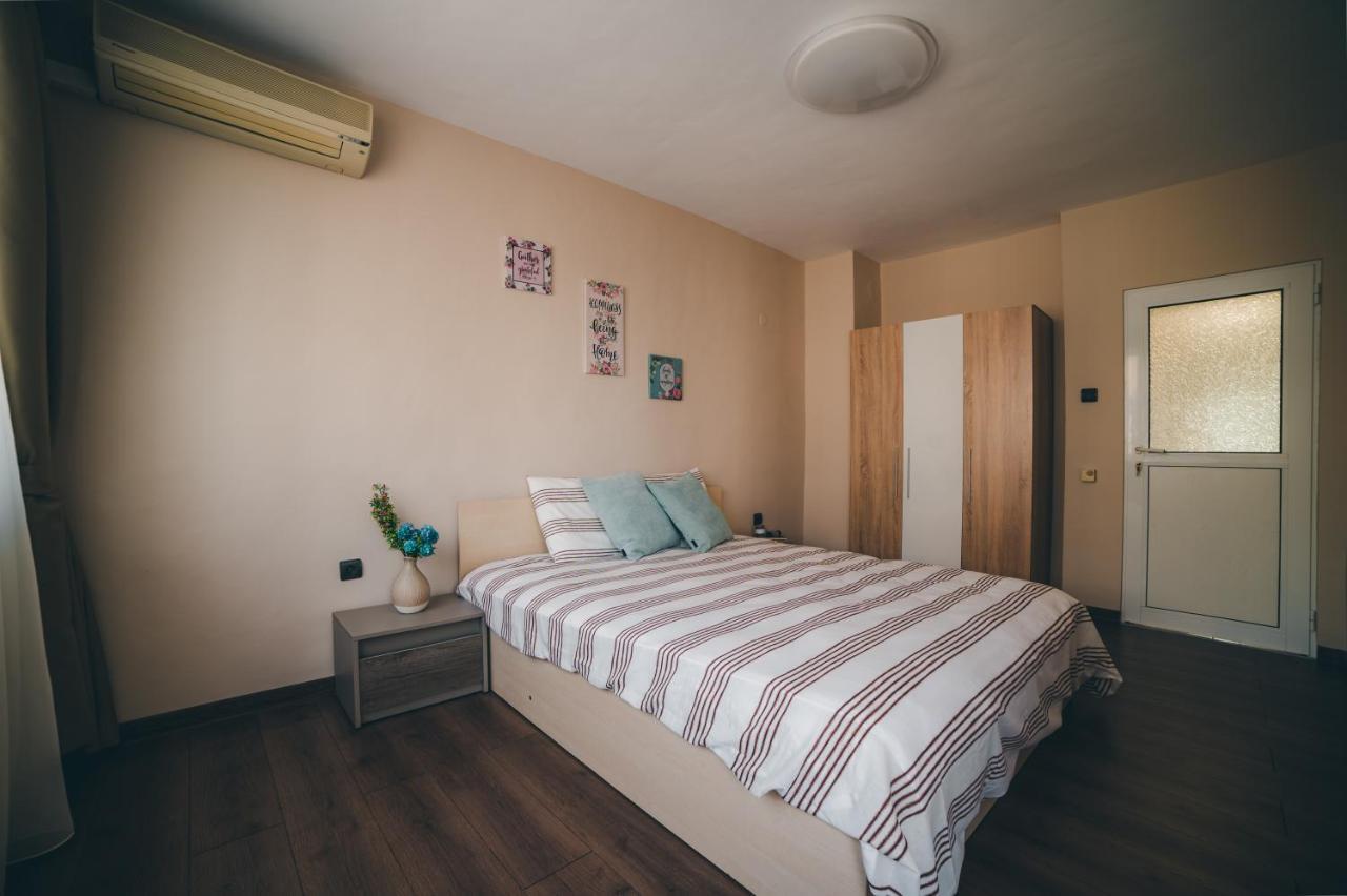 Unbeatable Location: New & Comfy Apartment فارنا المظهر الخارجي الصورة