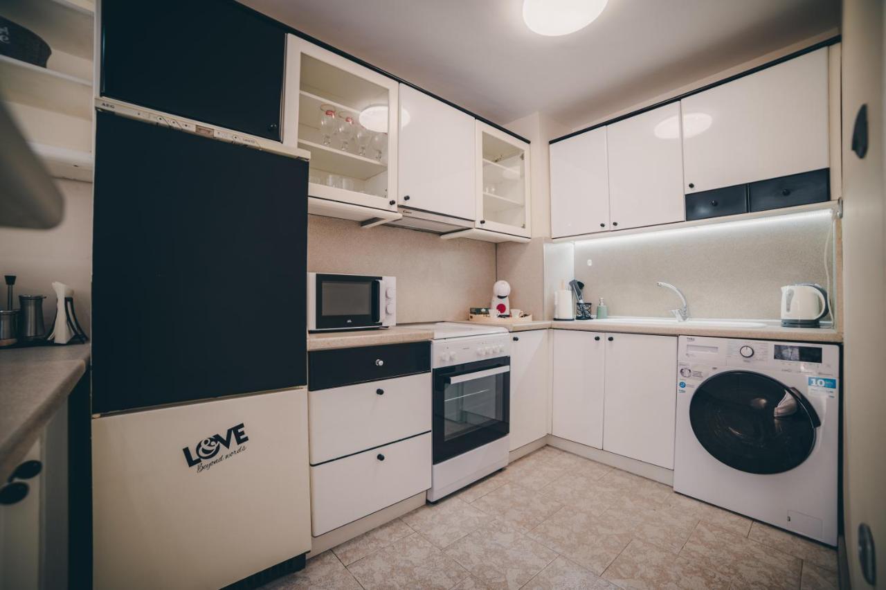 Unbeatable Location: New & Comfy Apartment فارنا المظهر الخارجي الصورة